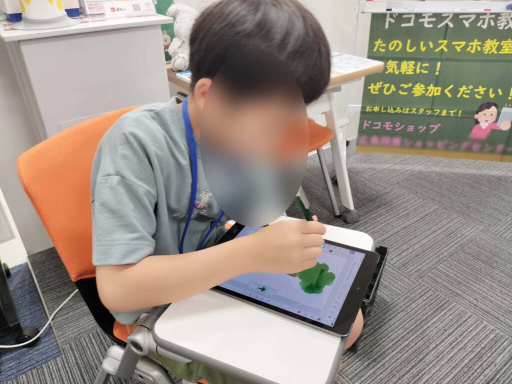 ドコモショップでデジタルアート教室の様子１